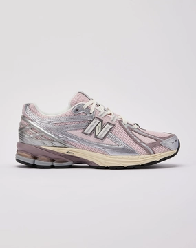 suitable for workouts New Balance 1906R