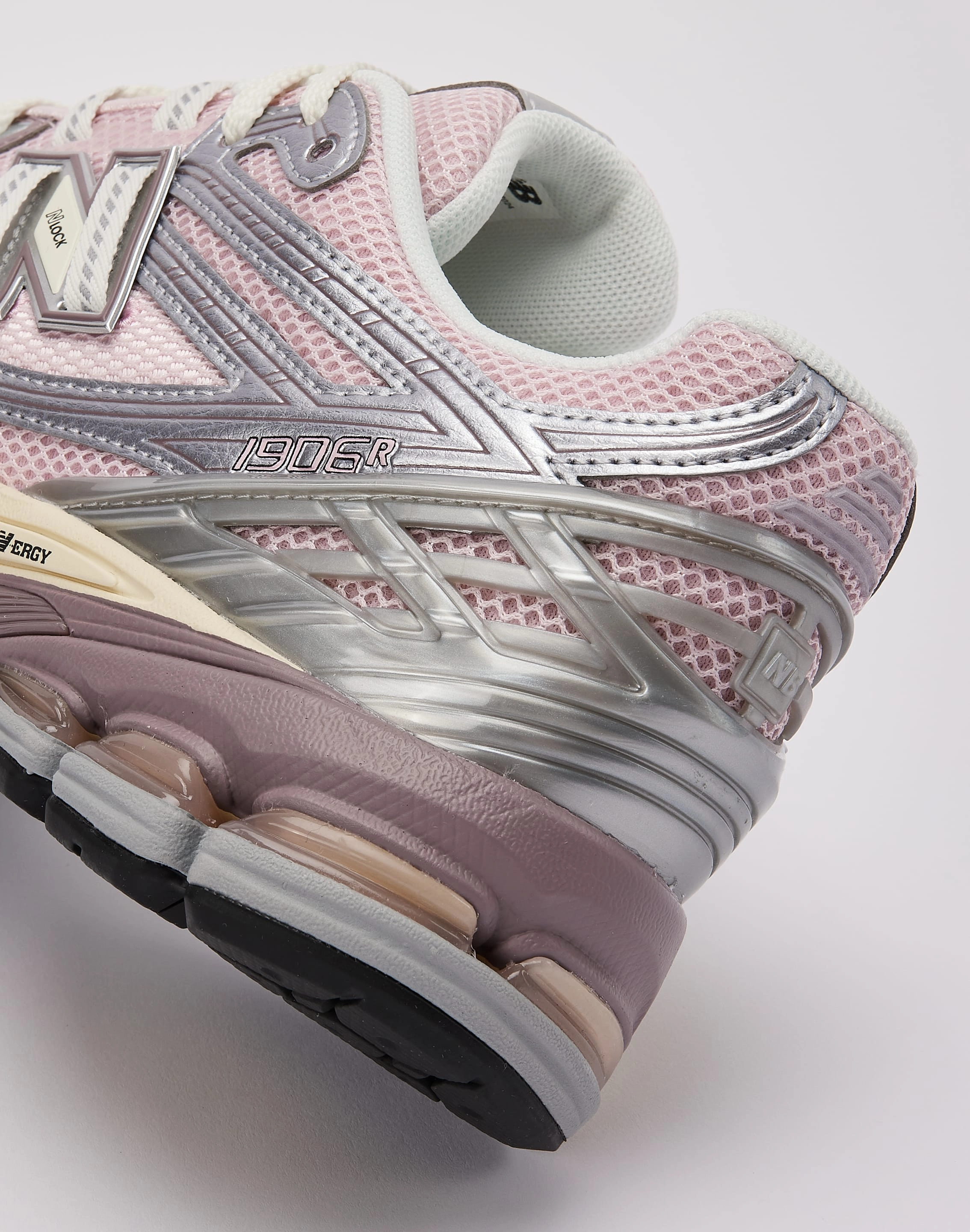 interval - training shoes injury support New Balance 1906R