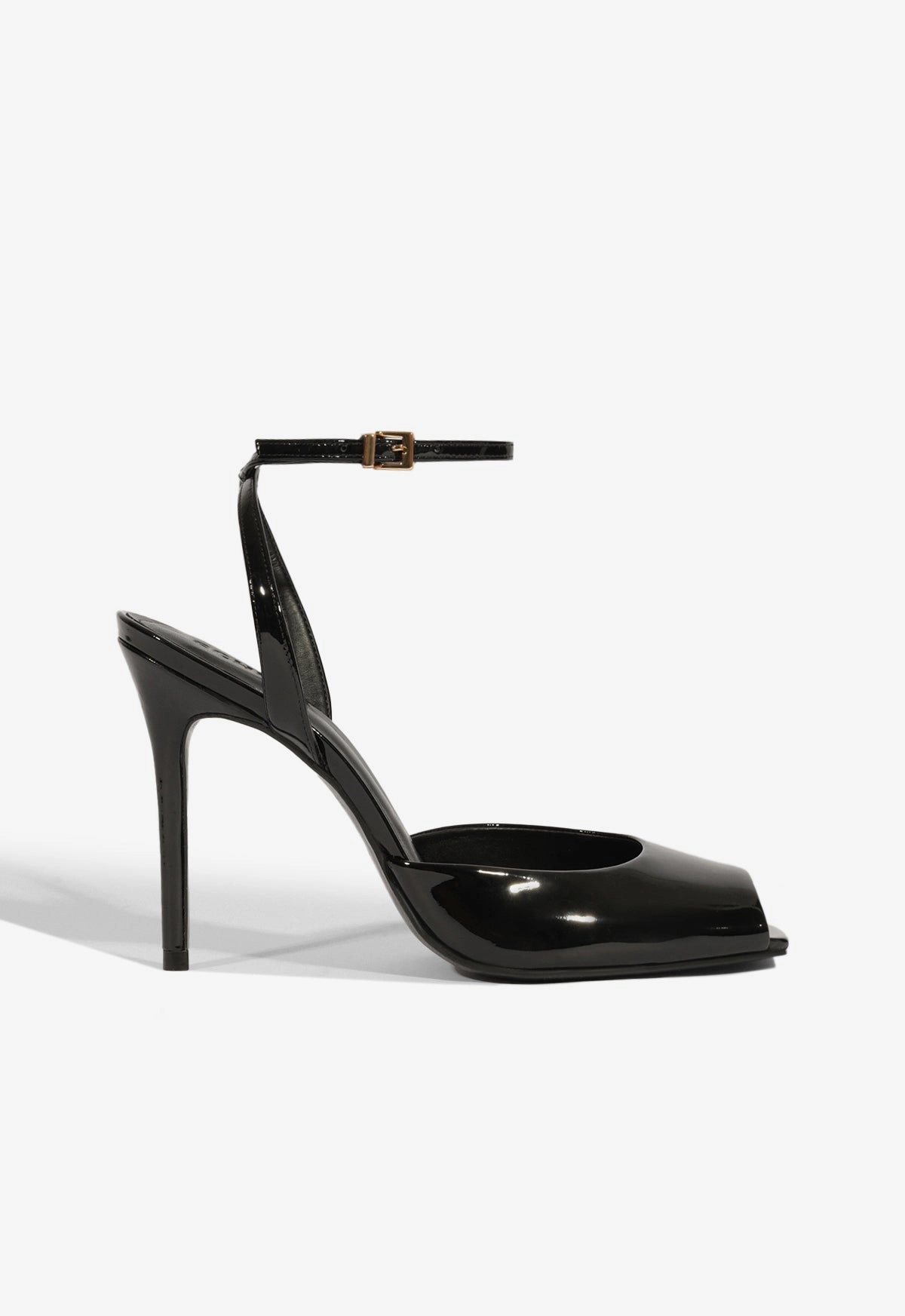 Estella Patent Pump City Edge
