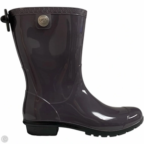 photo shoot Boots Designer By Ugg In Purple, Size: 9