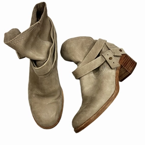 Star Edge Fight Mode Boots Designer By Ugg In Taupe, Size: 6.5