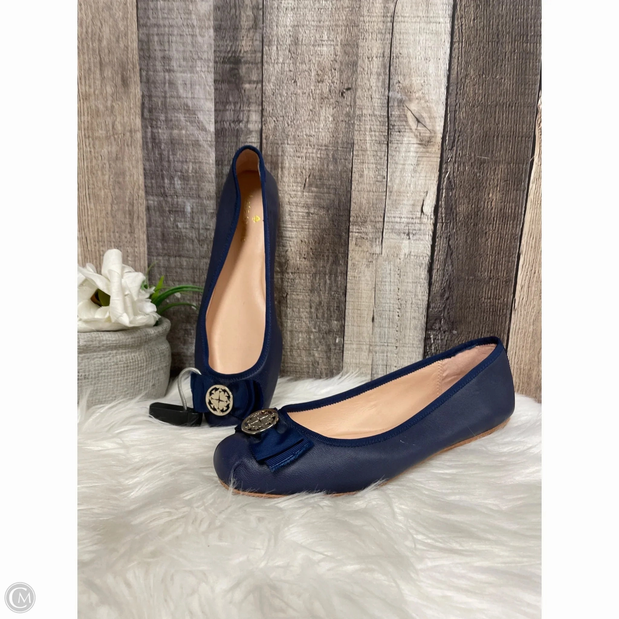 Quality Shoes Designer By Kate Spade In Navy, Size: 7.5