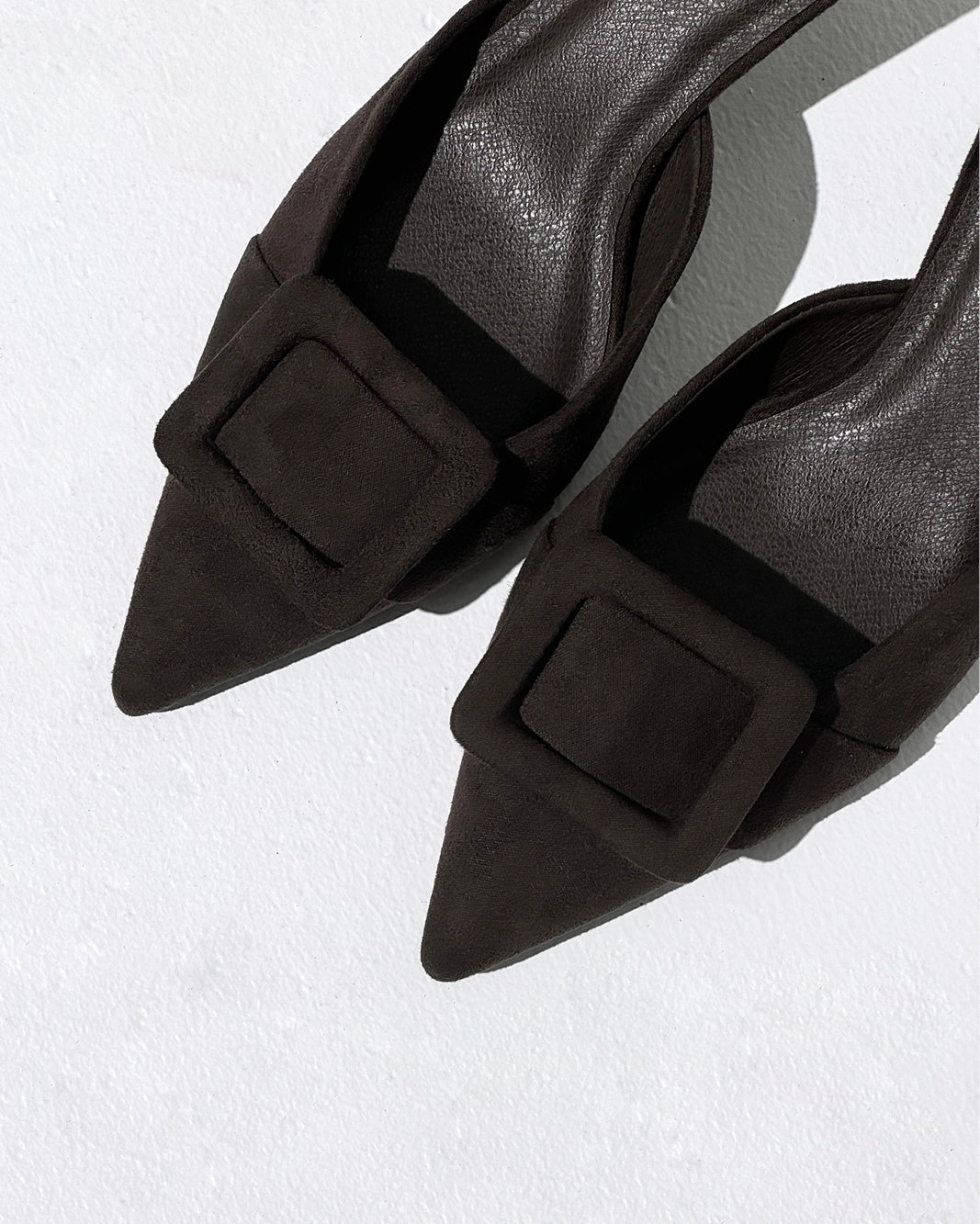 YORKIE - DARK CACAO SUEDE Casual Comfort Buckle Up