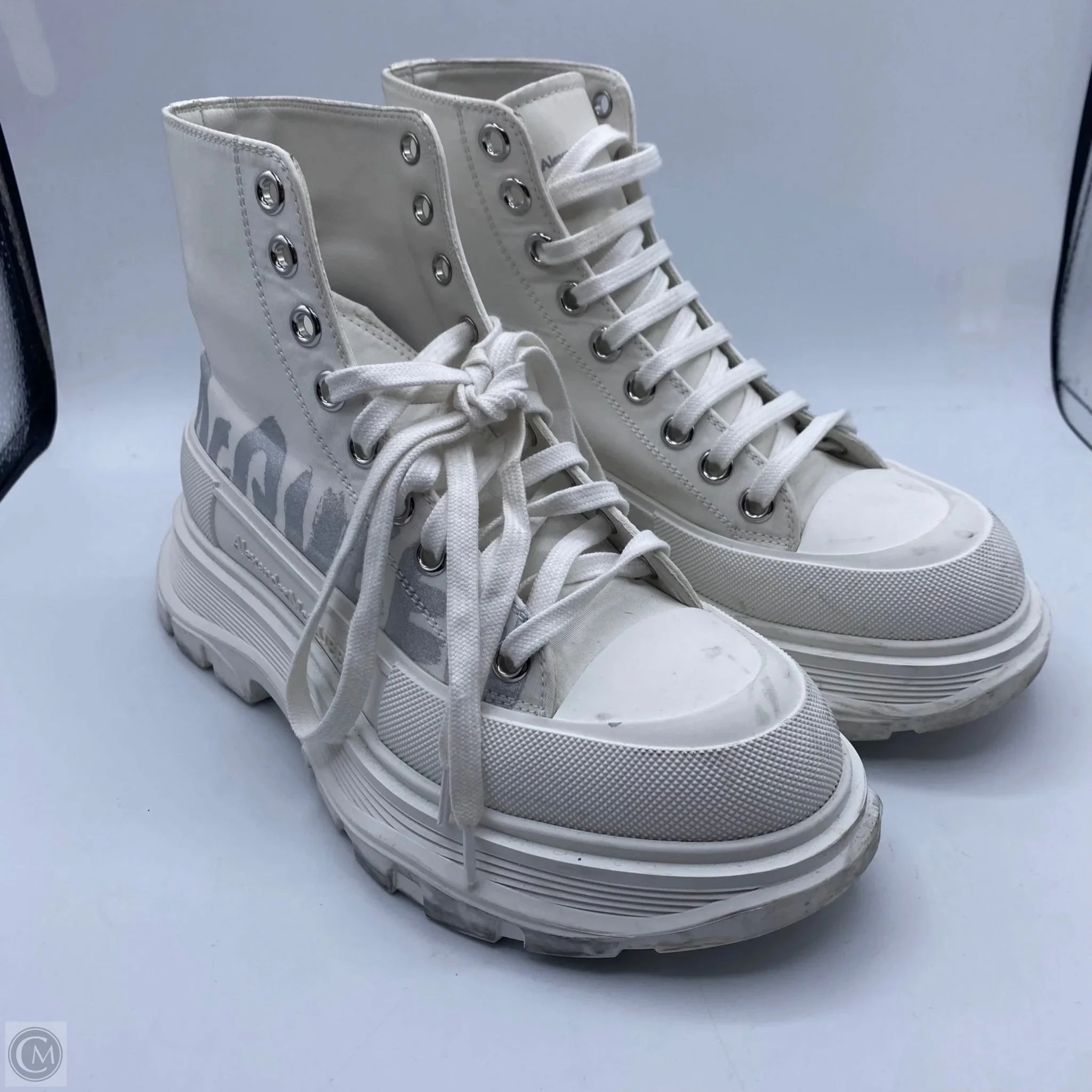 Shoes Luxury Designer By Alexander Mcqueen In White, Size: 7 Antique Glow Ultra Light Airport Travel